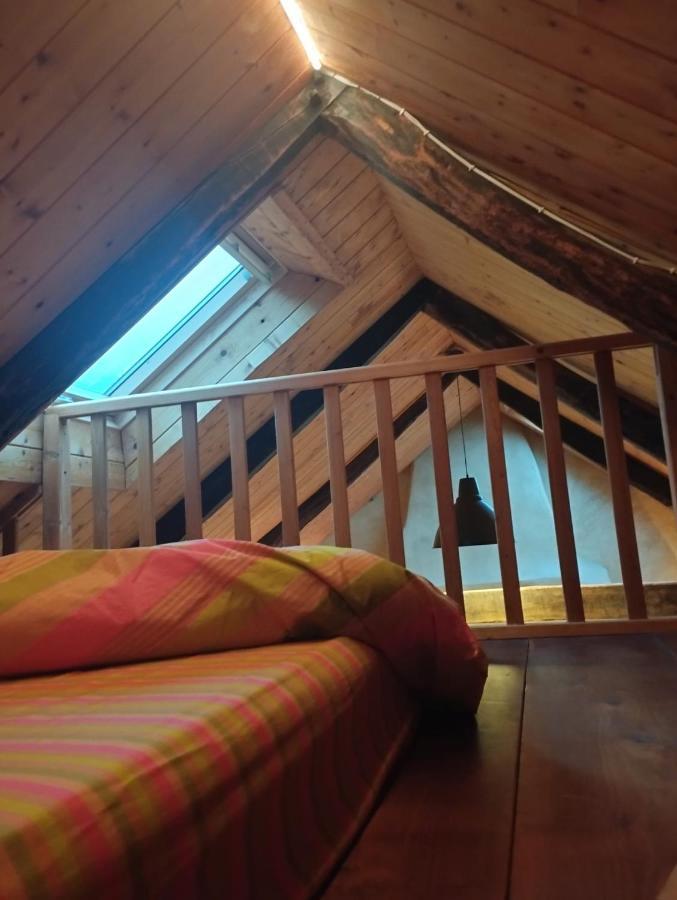 Chaleureuse Maisonnette Hotell Lopérec Exteriör bild